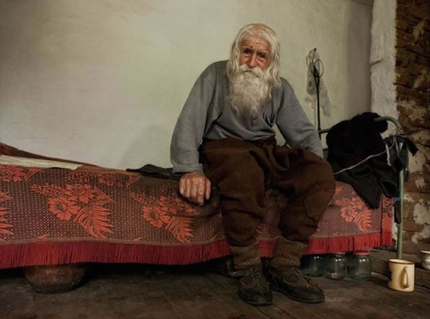 cool-Dobri-Dobrev-story-saint-orphans-begging1